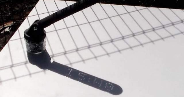 Cadranul solar printat 3D care spune ora ca un ceas digital