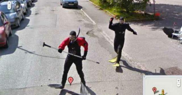  Top  10 imagini bizare care nu ar fi trebuit sa apara pe Google Street View