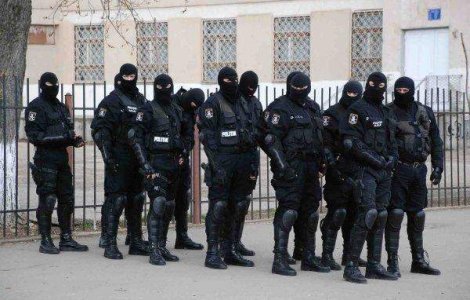 Perchezitii in cinci judete la persoane banuite de evaziune fiscala