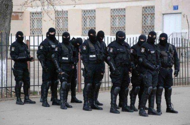 Perchezitii in cinci judete la persoane banuite de evaziune fiscala