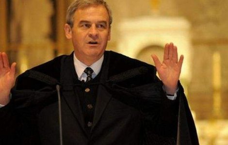 Decoratia "Steaua Romaniei" ii va fi retrasa lui Laszlo Tokes