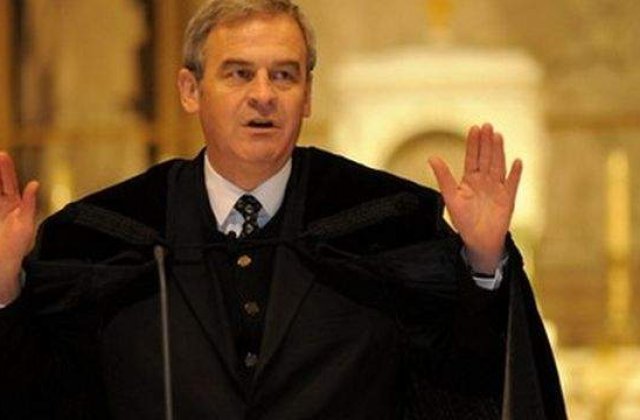 Decoratia "Steaua Romaniei" ii va fi retrasa lui Laszlo Tokes