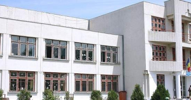 Ministrul Educatiei vrea "Cod de etica" in scoli