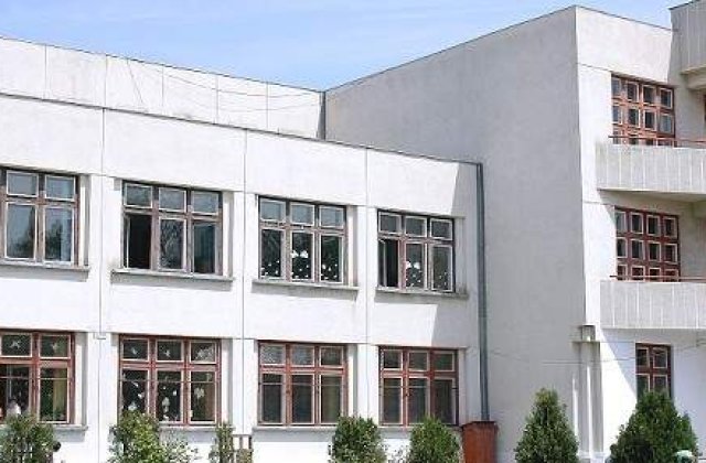 Ministrul Educatiei vrea "Cod de etica" in scoli