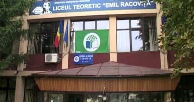 Profesorul care a aratat elevilor un film despre avort, nevinovat