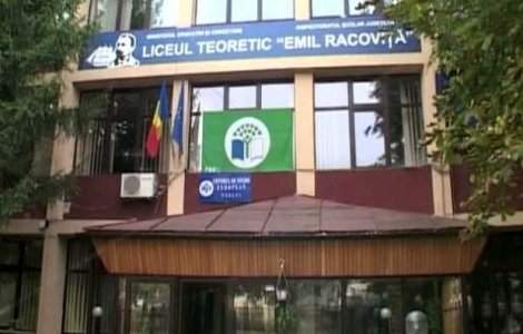 Profesorul care a aratat elevilor un film despre avort, declarat nevinovat