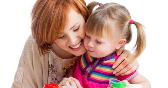 Mama moderna si camerele de supraveghere pentru bone si bebelusi