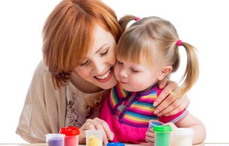 Mama moderna si camerele de supraveghere pentru bone si bebelusi