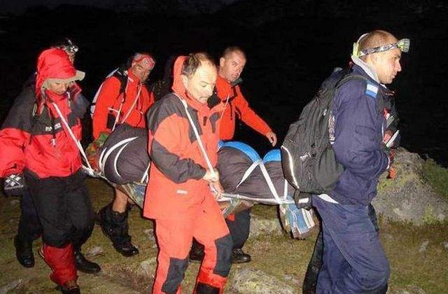 Trupul turistului disparut in masivul Piatra Craiului a fost coborat de pe munte