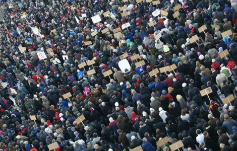 250 de oameni, la un mars de sustinere a legii darii in plata