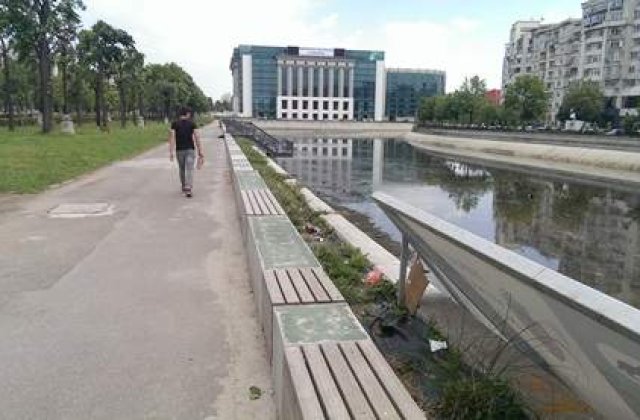 Se vor monta parapeti de protectie pe cursul Dambovitei