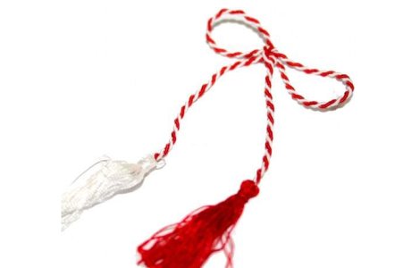 Semnificatia firelor alb si rosu ce se impletesc intr-un snur