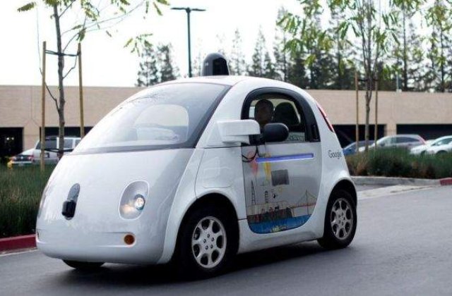 S-a produs primul accident provocat de un vehicul fara sofer al Google