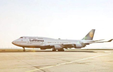 Un copil a murit la bordul unui avion Lufthansa