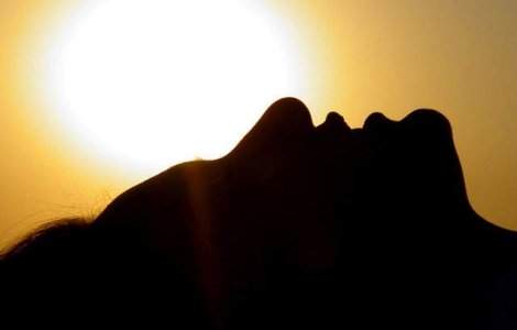 Somnul, parte esentiala a unei diete! Cum poti slabi in timp ce dormi