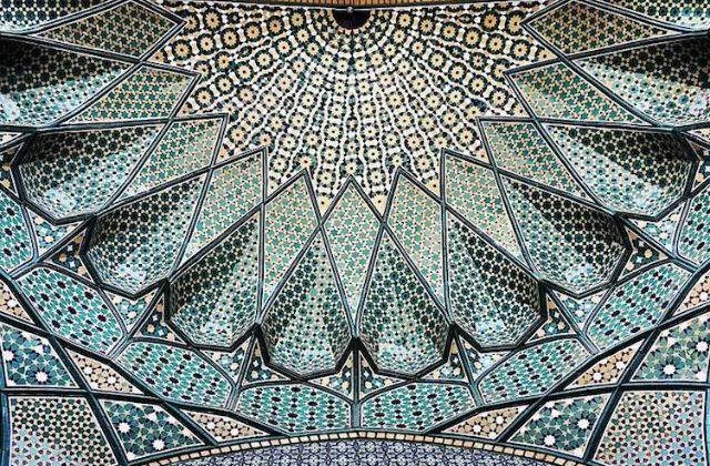 [FOTO] Frumusetea moscheilor iraniene surprinsa in imagini detaliate