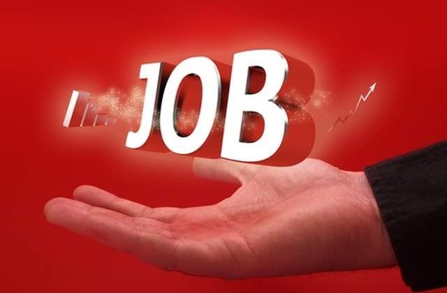 Studiu: Tinerii au asteptari prea mari de la primul job si vor sa fie promovati rapid