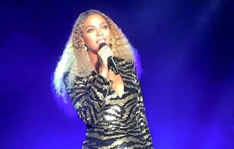  Video  LA: Beyonce, omagiu emotionant adus lui Whitney Houston
