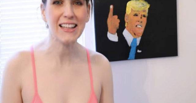 O artista a pictat portretul lui Donald Trump folosindu-si sanii