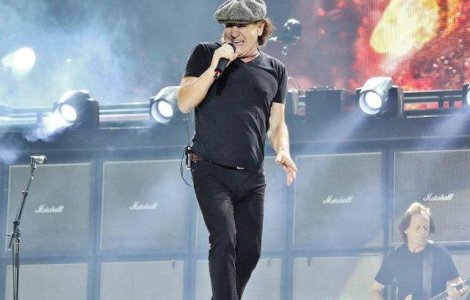 Solistul trupei AC/DC va fi inlocuit! Motivul din spatele deciziei