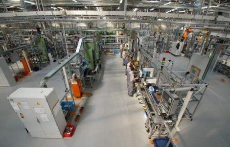 Grupul german Daimler a angajat 500 de persoane la Sebes