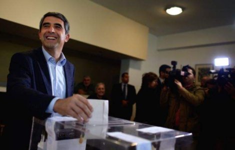 Cetatenii bulgari care nu voteaza risca sa fie amendati