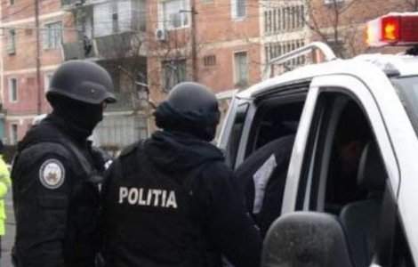 Timisoara: Liderul unei grupari infractionale, dat in urmarire nationala