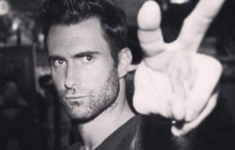 Solistul trupei Maroon 5, tata pentru prima data