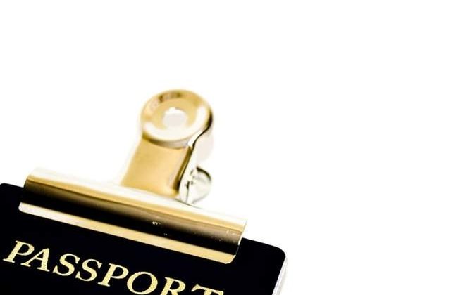 Proiect: Pasaportul ar putea deveni act de identitate