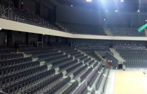 Cluj: Ancheta a Politiei dupa ce un copil a cazut de la 4 metri inaltime in Sala Polivalenta