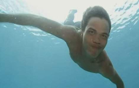 Copiii din tribul Moken pot vedea sub apa ca delfinii