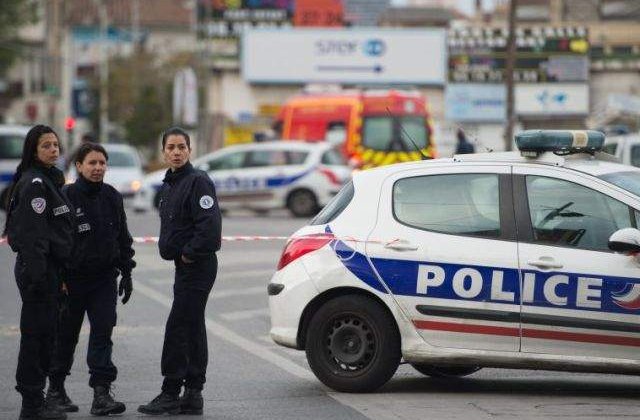 Un roman a fost injunghiat mortal in Franta