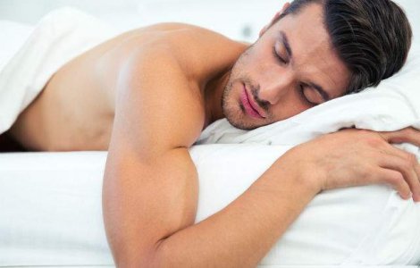  Top  Renunta la pijamale! 5 beneficii uimitoare ale dormitului dezbracat