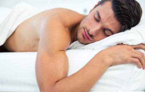  Top  Renunta la pijamale! 5 beneficii surprinzatoare ale dormitului in pielea goala