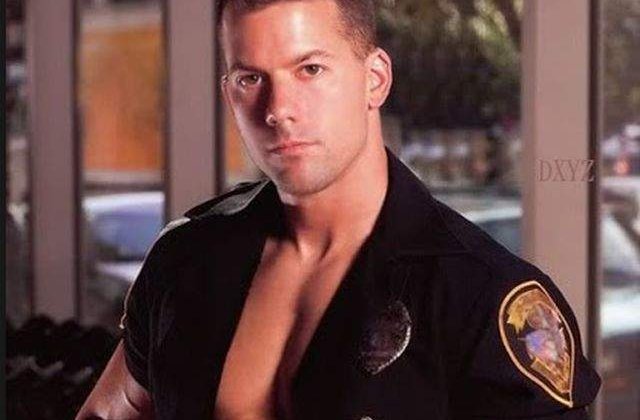 Surpriza! O femeie din Brasov a confundat mascatii cu stripperii