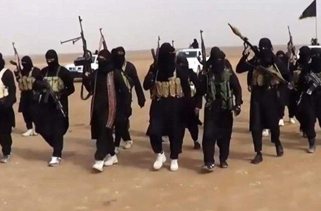 Zeci de persoane ucise in atacuri aeriene la Rakka, Siria