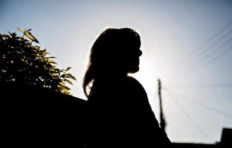 Italia: O romanca, acuzata ca si-a aruncat nou-nascutul la gunoi