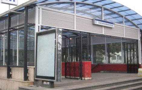 Un barbat s-a sinucis la metrou