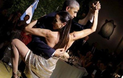 Video  Barack si Michelle Obama s-au "dezlantuit" in ritm de tango