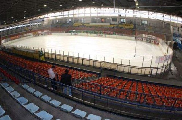 A inceput demolarea patinoarului Mihai Flamaropol