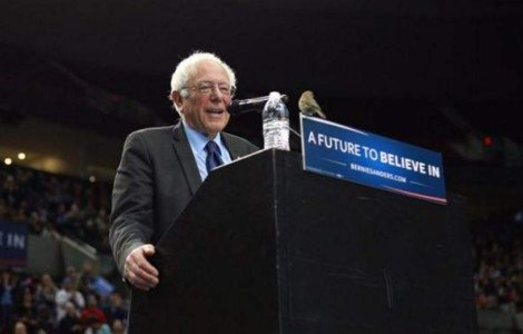 Bernie Sanders a castigat alegerile din statele Alaska si Washington