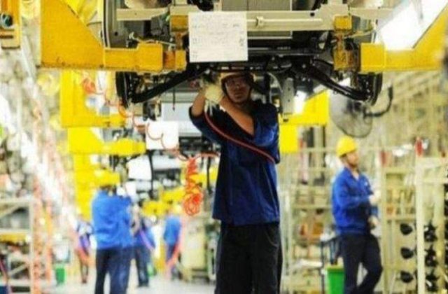 Industria Chinei revine pe crestere, dupa sapte luni de scadere