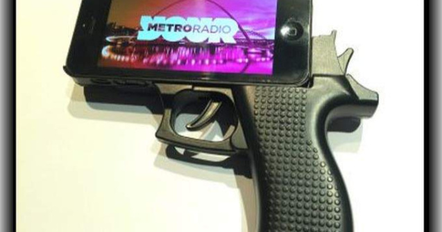  Video  E un pistol, dar in acelasi timp este si carcasa de iPhone