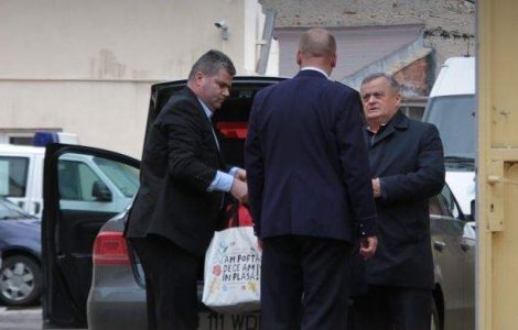 Dosar penal deschis dupa ce Neculai Ontanu a fost dus cu masina