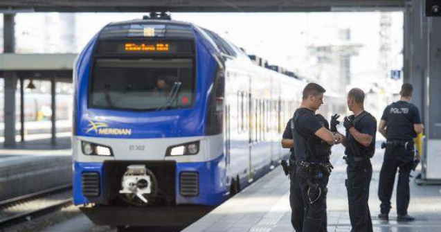 Un roman a incercat sa violeze o minora in Munchen