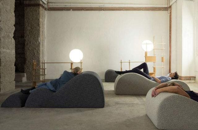 [FOTO] Design inedit: Barul in care poti trage un pui de somn