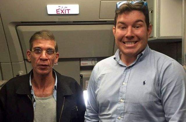 Selfie-ul anului: S-a fotografiat cu presupusul pirat egiptean al aerului
