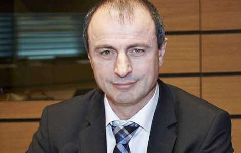 Salam spalat cu otet, pus in vanzare in Romania