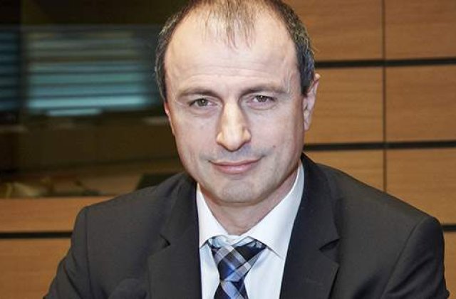 Salam spalat cu otet, pus in vanzare in Romania