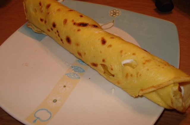 Un barbat a comandat un iPhone 6S, dar in cutie a primit o clatita